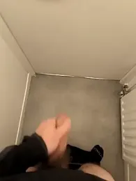 Aslaan34 webcam model stream image