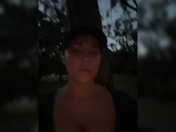 QWEENII webcam model stream image