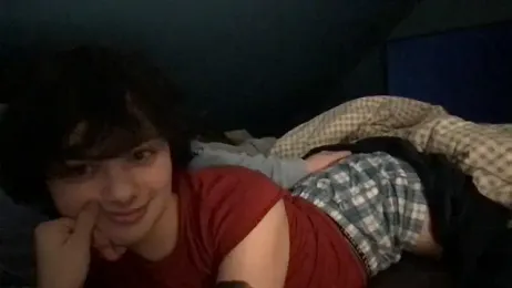 quwuinnie333 webcam model stream image