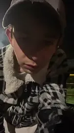 Aleecandrews webcam stripchat model stream image