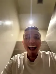 adam-rivera webcam model stream image