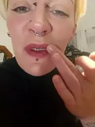 PinkTheHawk webcam model stream image