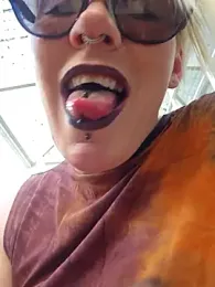 PinkTheHawk webcam model stream image