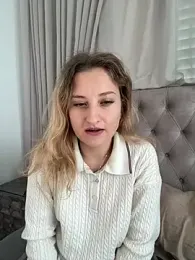 MileySummer webcam model stream image