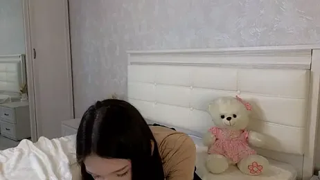 YvonneShames webcam stripchat model stream image