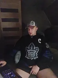 Foxyshaved webcam model stream image