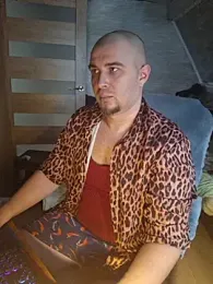 Foxyshaved webcam model stream image