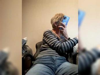 Reife-dame webcam model stream image