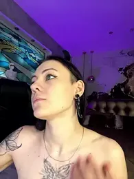 MeryWeaver webcam stripchat model stream image