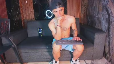 zackwhite_ webcam model stream image