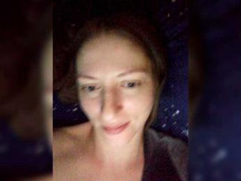 Viktoria-play webcam bongacams model stream image