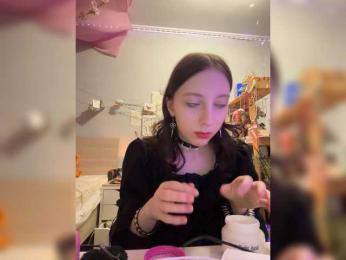 Lilivane webcam model stream image