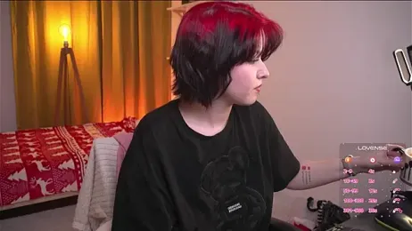 bluebeell webcam stripchat model stream image