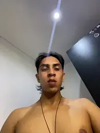 Monkey_uchiha777 webcam model stream image