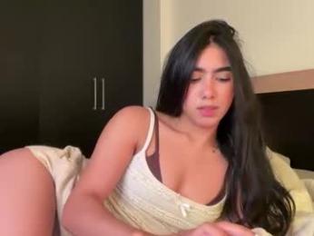 latinella webcam model stream image