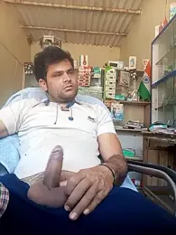 Priynkarani webcam model stream image