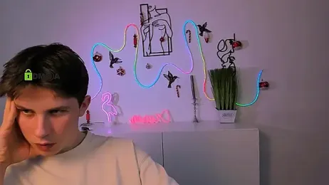 leo_valor webcam model stream image