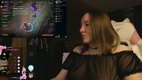 MoonlishSiren webcam model stream image