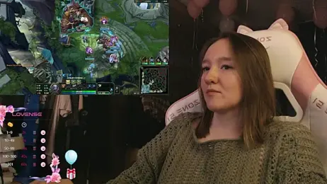 MoonlishSiren webcam model stream image