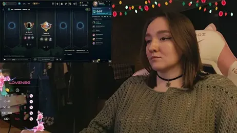 MoonlishSiren webcam model stream image