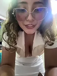 Kay_LustyWife webcam model stream image