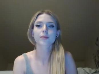 allyoursss1212 webcam model stream image