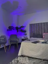 milaivanova webcam model stream image