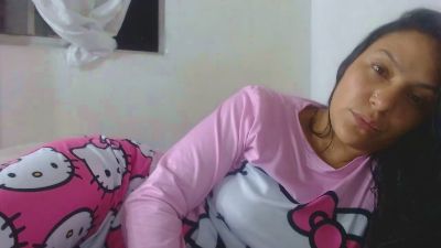 Reinalatina221 webcam model stream image
