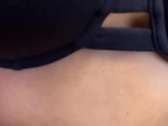 miavega1 webcam model stream image