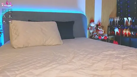 Kira_from_UA webcam model stream image