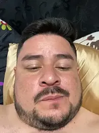 oso_dirty_ webcam model stream image