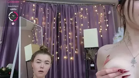 TwixieGuo webcam model stream image