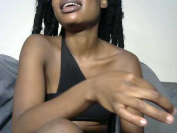 Browny-snacky webcam model stream image