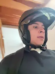 MR_MUSCLE webcam model stream image