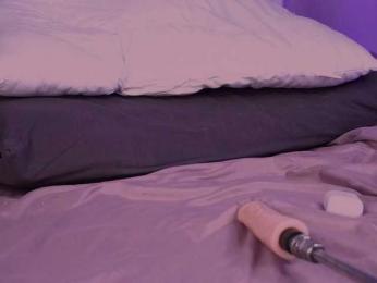 MimiLIttle webcam model stream image