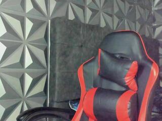 Jonas Lewis webcam model stream image