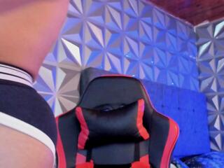 Jonas Lewis webcam model stream image