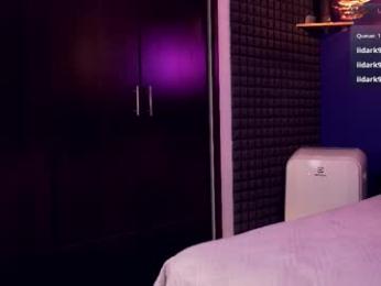 bull_vixen2001 webcam model stream image