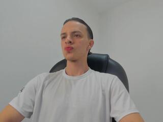 Walker Brown webcam flirt4free model stream image