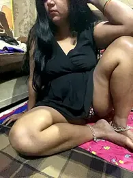 Meera_xxx webcam stripchat model stream image