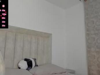 iamjulian_ webcam model stream image