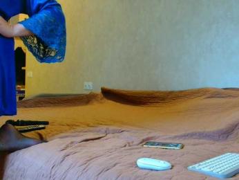 _Brionia_ webcam model stream image