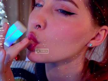 HoneyCherry webcam model stream image