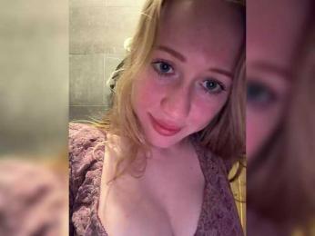 LiiBaby webcam model stream image