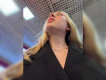 LiiBaby webcam model stream image