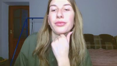 Evelyn_21_m webcam model stream image