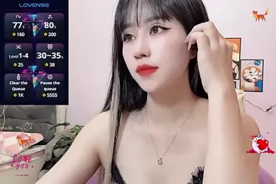 _LLisa_ webcam model stream image