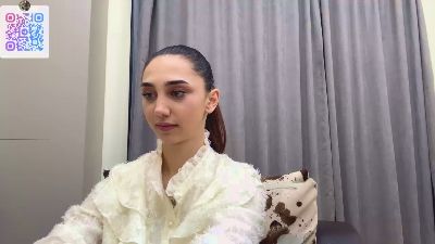 LexieVaka webcam model stream image