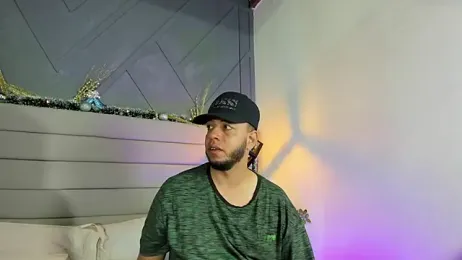 Spencer_LunaBigtits webcam model stream image