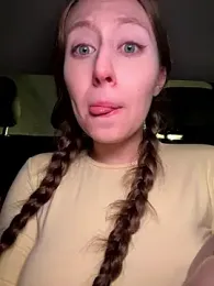 FroggyAnna webcam model stream image